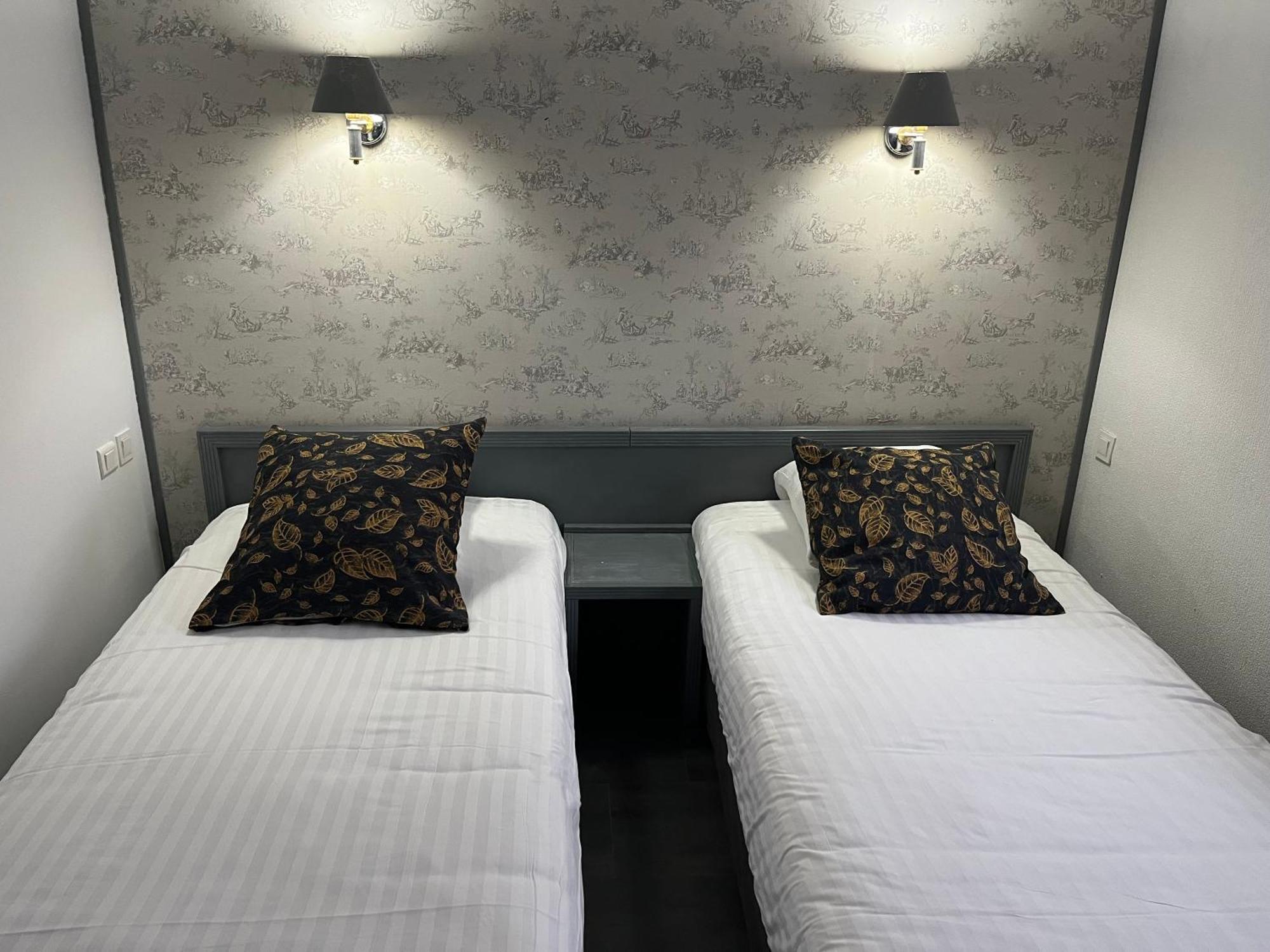 Hotel Val Saint Hilaire Givet Eksteriør bilde