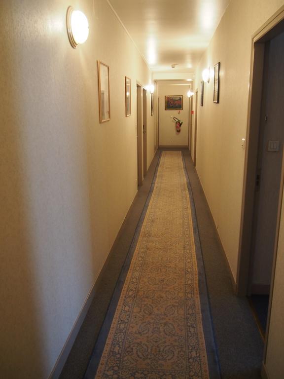 Hotel Val Saint Hilaire Givet Eksteriør bilde